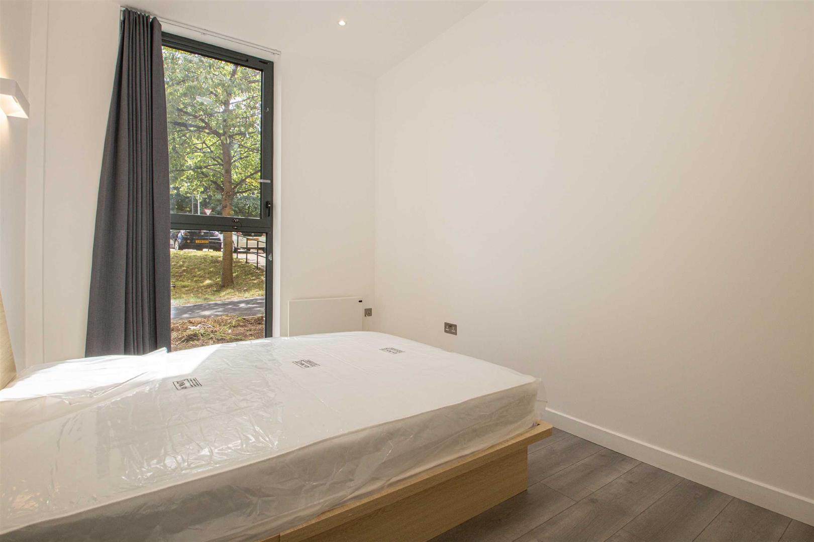 2 Foxhunter Drive, Linford Wood, Milton Keynes